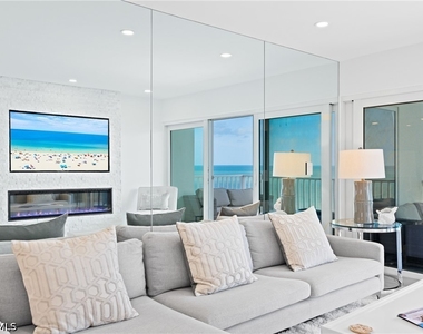 3443 Gulf Shore Boulevard N - Photo Thumbnail 4