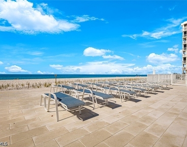 3443 Gulf Shore Boulevard N - Photo Thumbnail 22