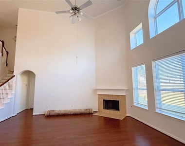 8610 Rising Oak Lane - Photo Thumbnail 21