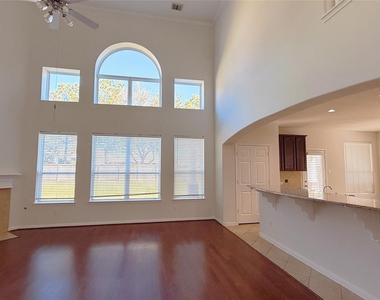 8610 Rising Oak Lane - Photo Thumbnail 19