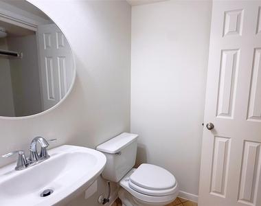 8610 Rising Oak Lane - Photo Thumbnail 41