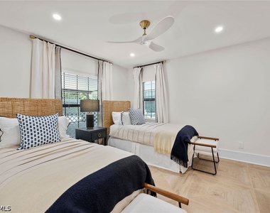 392 7th Avenue S - Photo Thumbnail 19