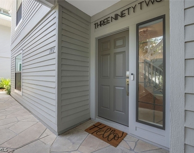 392 7th Avenue S - Photo Thumbnail 1
