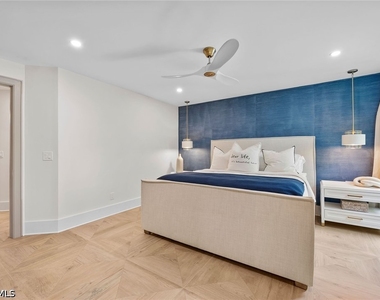 392 7th Avenue S - Photo Thumbnail 18