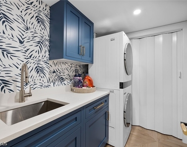 392 7th Avenue S - Photo Thumbnail 23