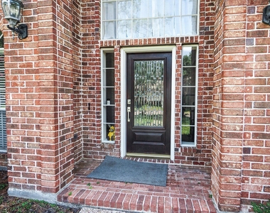 19911 Sky Hollow Lane - Photo Thumbnail 2