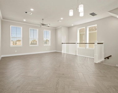 3206 La Rambla Drive - Photo Thumbnail 2