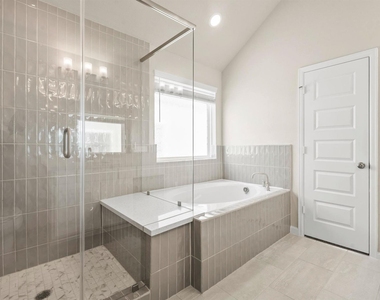 3206 La Rambla Drive - Photo Thumbnail 9