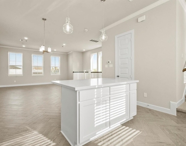 3206 La Rambla Drive - Photo Thumbnail 5