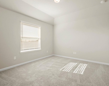 3206 La Rambla Drive - Photo Thumbnail 10