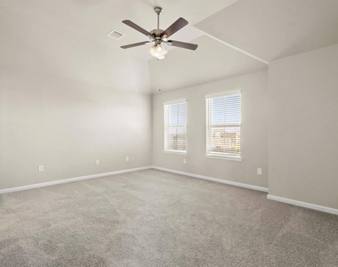 3206 La Rambla Drive - Photo Thumbnail 6