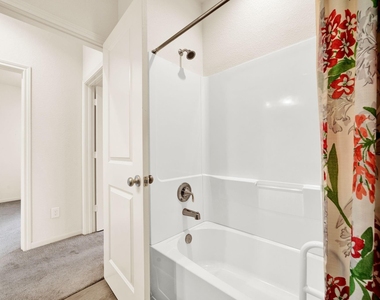 2503 Hagerman Court - Photo Thumbnail 28