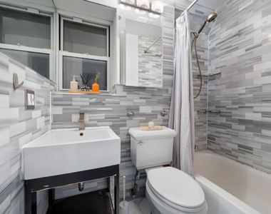 437 West 53rd Street - Photo Thumbnail 8