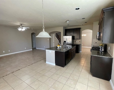 5634 Jay Thrush Drive - Photo Thumbnail 11