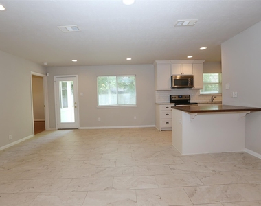 6123 Grape Street - Photo Thumbnail 6