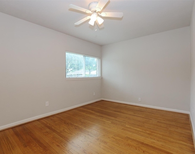 6123 Grape Street - Photo Thumbnail 14
