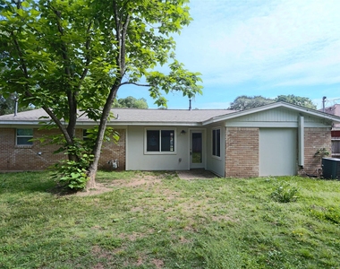 6123 Grape Street - Photo Thumbnail 17
