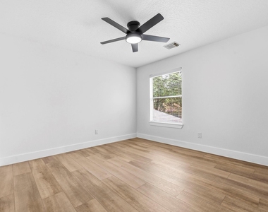 138 W Stockbridge Landing Circle - Photo Thumbnail 27