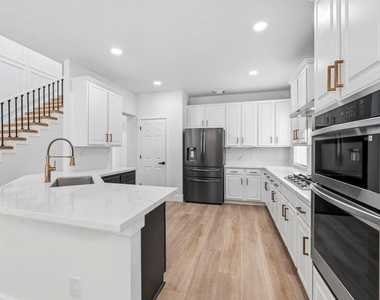 138 W Stockbridge Landing Circle - Photo Thumbnail 10