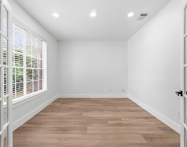 138 W Stockbridge Landing Circle - Photo Thumbnail 18