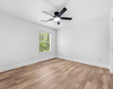 138 W Stockbridge Landing Circle - Photo Thumbnail 23