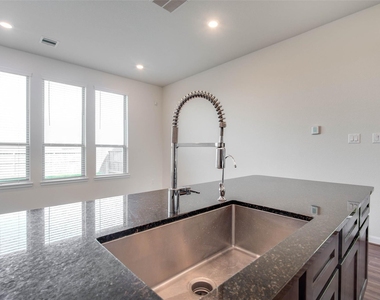 22746 Sutherland Bend Lane - Photo Thumbnail 12