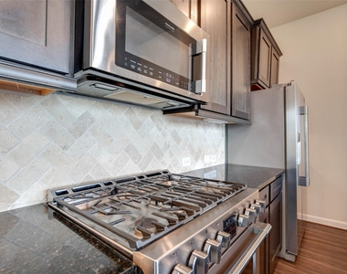 22746 Sutherland Bend Lane - Photo Thumbnail 9