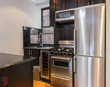 438 West 52nd Street - Photo Thumbnail 1