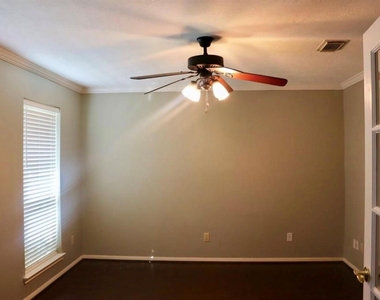 15815 Pilgrim Hall Drive - Photo Thumbnail 7
