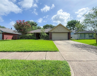 15815 Pilgrim Hall Drive - Photo Thumbnail 1