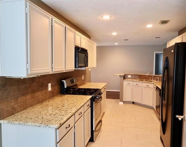 15815 Pilgrim Hall Drive - Photo Thumbnail 3