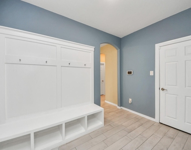28215 Shorecrest Lane - Photo Thumbnail 38