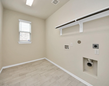 28215 Shorecrest Lane - Photo Thumbnail 40