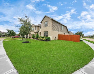 28215 Shorecrest Lane - Photo Thumbnail 43