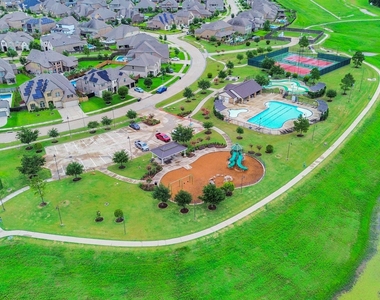 28215 Shorecrest Lane - Photo Thumbnail 46