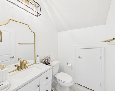 24711 Miltonwood Street - Photo Thumbnail 8
