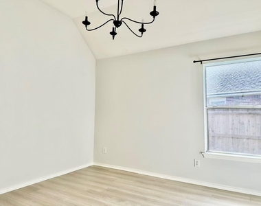 3131 Valley Court - Photo Thumbnail 19