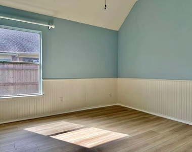3131 Valley Court - Photo Thumbnail 21