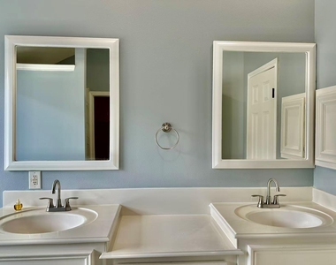 3131 Valley Court - Photo Thumbnail 17