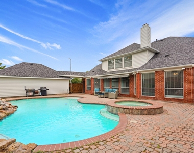 2911 Mossy Log Court - Photo Thumbnail 1