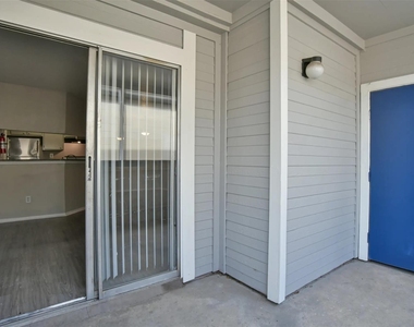 2700 S Dairy Ashford Road - Photo Thumbnail 9