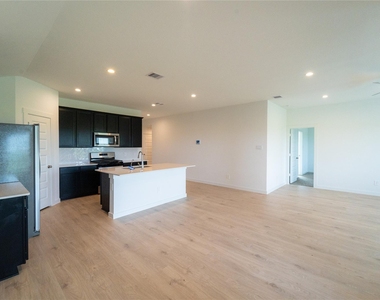 3827 Pierce Place Lane - Photo Thumbnail 5