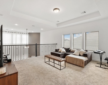 18419 Circle Bar Ranch Court - Photo Thumbnail 24