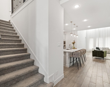18419 Circle Bar Ranch Court - Photo Thumbnail 32