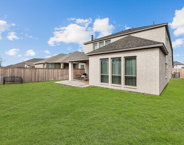 18419 Circle Bar Ranch Court - Photo Thumbnail 34