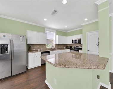 5522 Brookhollow Oaks Trail - Photo Thumbnail 7