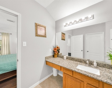 5522 Brookhollow Oaks Trail - Photo Thumbnail 28