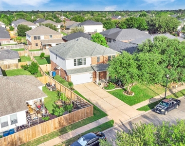 5522 Brookhollow Oaks Trail - Photo Thumbnail 3