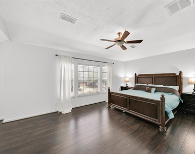 5522 Brookhollow Oaks Trail - Photo Thumbnail 23
