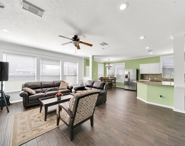 5522 Brookhollow Oaks Trail - Photo Thumbnail 10